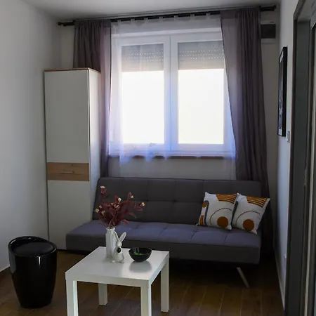 Heidi Apartman Mezokovesd Exterior photo